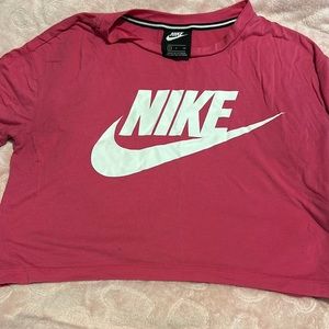 size small women’s pink nike tee